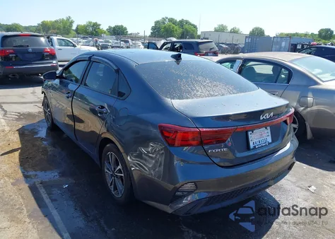 2022 Kia Forte Fe/Lxs z USA, uszkodzony, nr VIN 3KPF24AD9NE464190